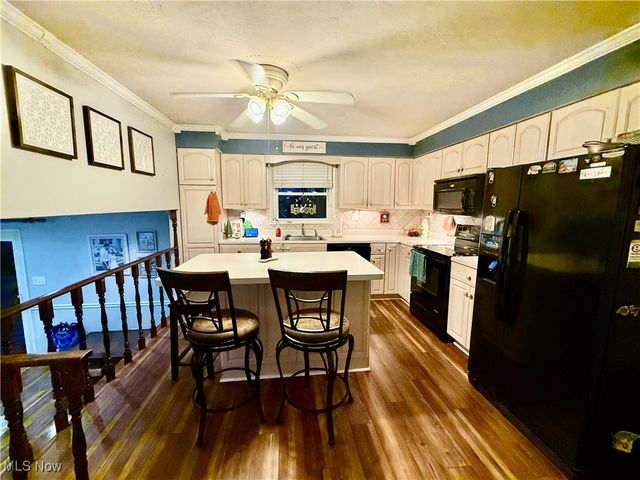 939 Robin Hood Lane, Follansbee, WV 26037