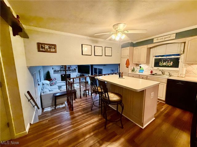 939 Robin Hood Lane, Follansbee, WV 26037