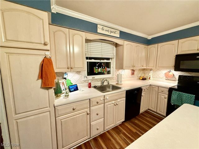 939 Robin Hood Lane, Follansbee, WV 26037