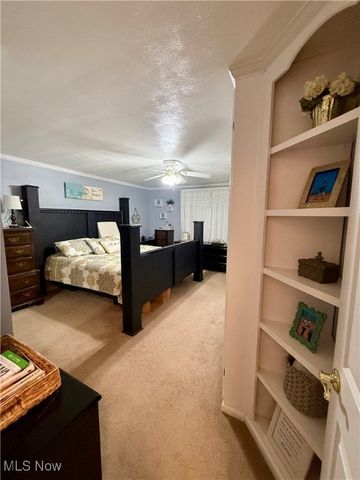 939 Robin Hood Lane, Follansbee, WV 26037