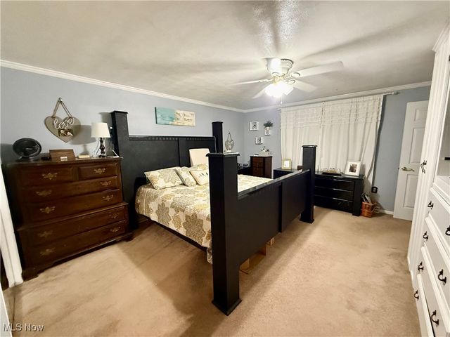 939 Robin Hood Lane, Follansbee, WV 26037