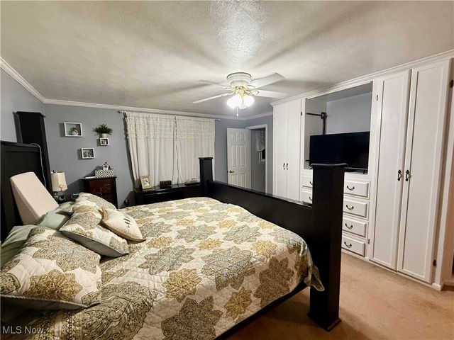 939 Robin Hood Lane, Follansbee, WV 26037