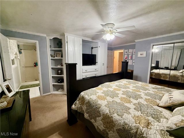 939 Robin Hood Lane, Follansbee, WV 26037