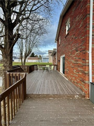 939 Robin Hood Lane, Follansbee, WV 26037