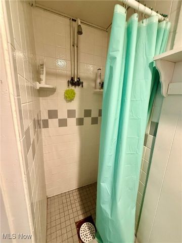 939 Robin Hood Lane, Follansbee, WV 26037