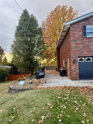 939 Robin Hood Lane, Follansbee, WV 26037