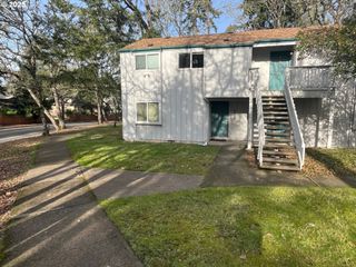 2239 HAWKINS Ln, Eugene, OR 97405