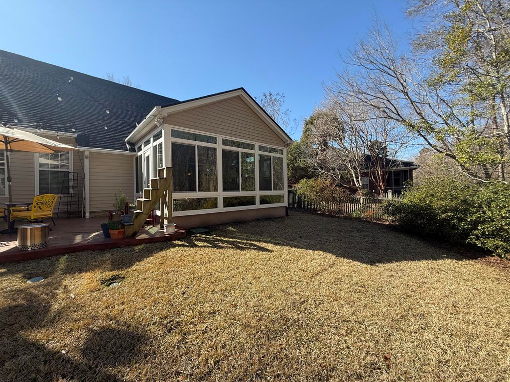 Image 10 of property listing at 112 Clearview Circle, Goose Creek, SC 29445