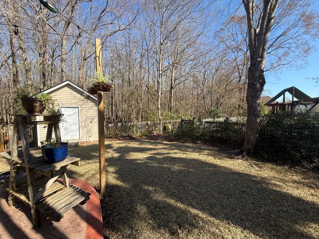 Image 14 of property listing at 112 Clearview Circle, Goose Creek, SC 29445