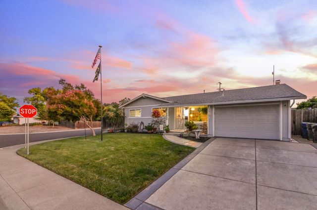 2420 Glenfaire Dr, Rancho Cordova, CA 95670