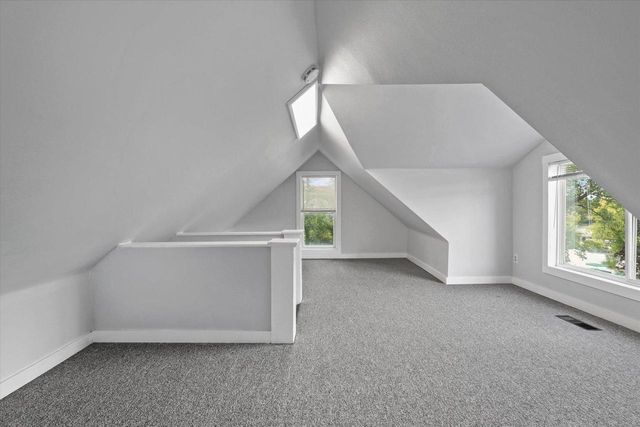 N55W34691 Lake DRIVE, Oconomowoc, WI 53066