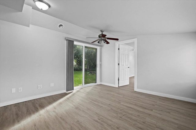 N55W34691 Lake DRIVE, Oconomowoc, WI 53066