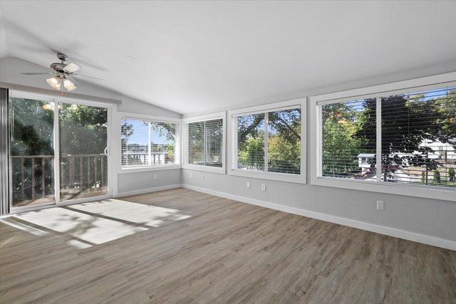 N55W34691 Lake DRIVE, Oconomowoc, WI 53066