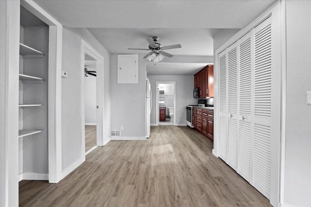 N55W34691 Lake DRIVE, Oconomowoc, WI 53066