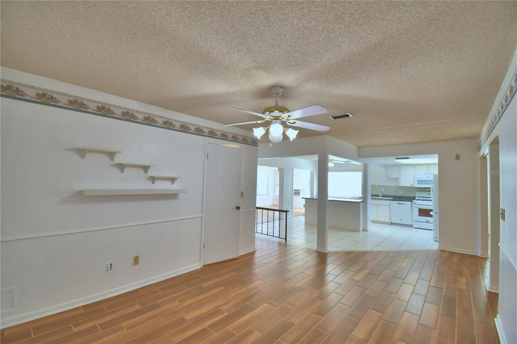 Image 17 of property listing at 447 SAN JOSE DRIVE, Winter Haven, FL 33884