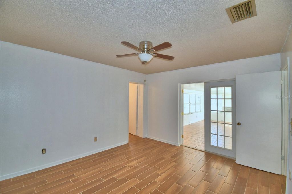 Image 23 of property listing at 447 SAN JOSE DRIVE, Winter Haven, FL 33884