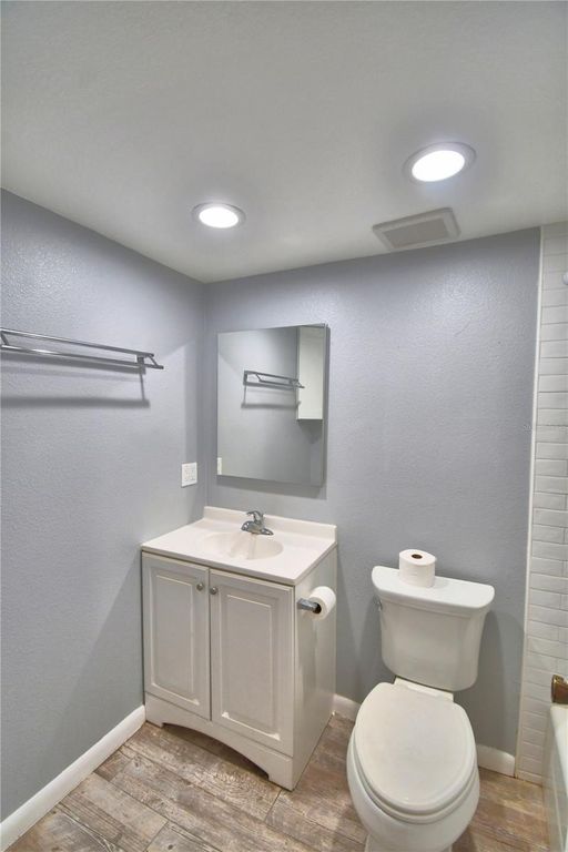 Image 26 of property listing at 447 SAN JOSE DRIVE, Winter Haven, FL 33884