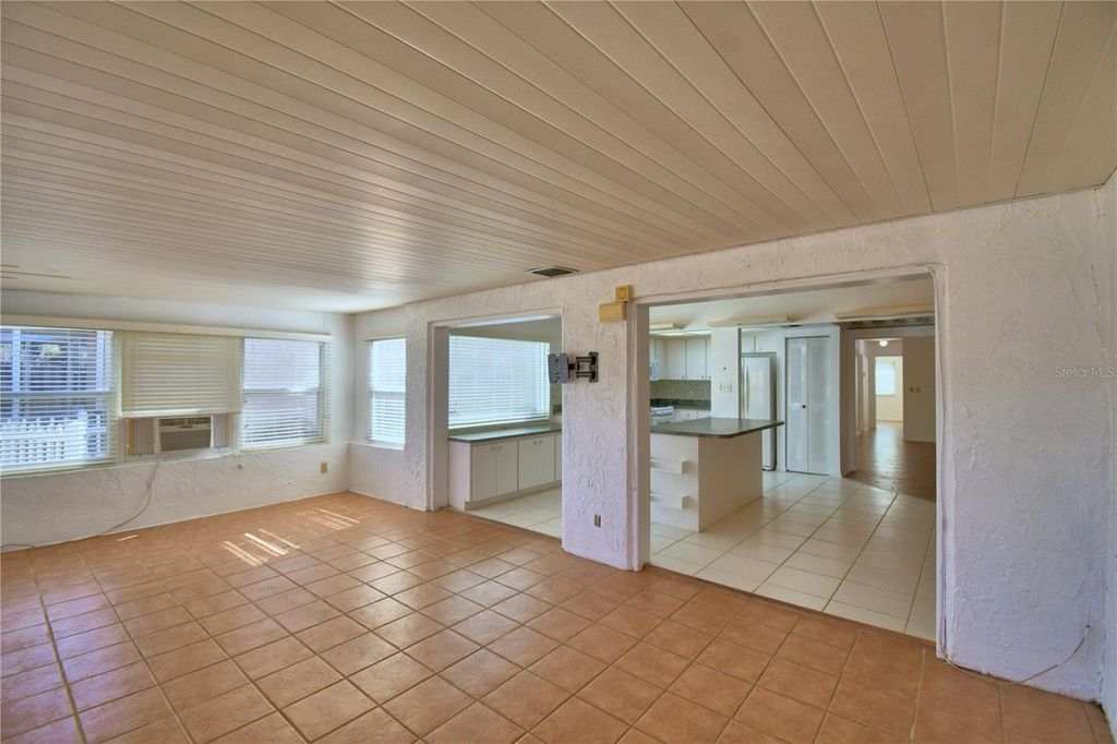 Image 30 of property listing at 447 SAN JOSE DRIVE, Winter Haven, FL 33884