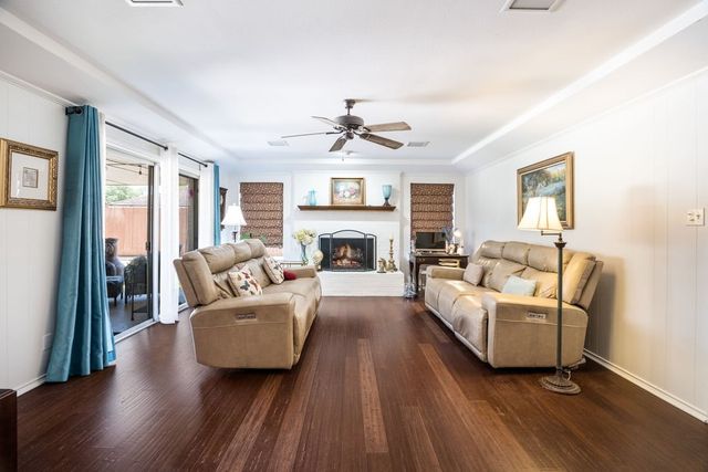 5115 Ledgestone Drive, Fort Worth, TX 76132