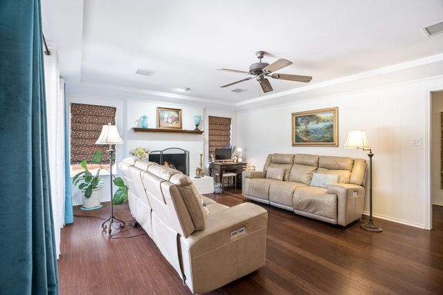 5115 Ledgestone Drive, Fort Worth, TX 76132