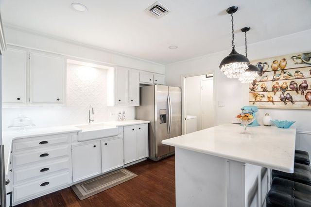 5115 Ledgestone Drive, Fort Worth, TX 76132