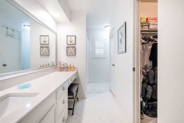5115 Ledgestone Drive, Fort Worth, TX 76132