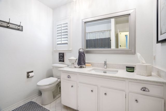 5115 Ledgestone Drive, Fort Worth, TX 76132