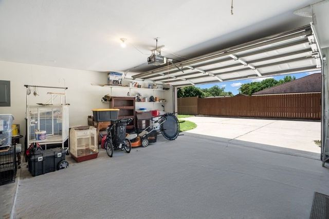 5115 Ledgestone Drive, Fort Worth, TX 76132