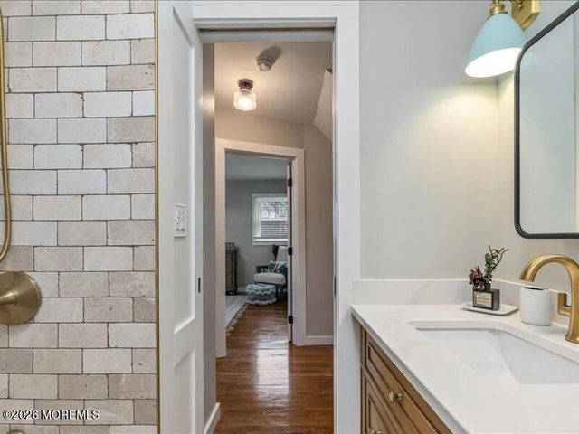 28 Spruce Drive, Shrewsbury Boro, NJ 07702