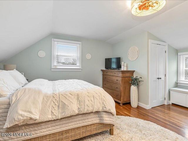 28 Spruce Drive, Shrewsbury Boro, NJ 07702