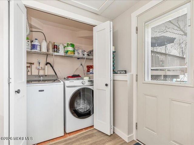 28 Spruce Drive, Shrewsbury Boro, NJ 07702