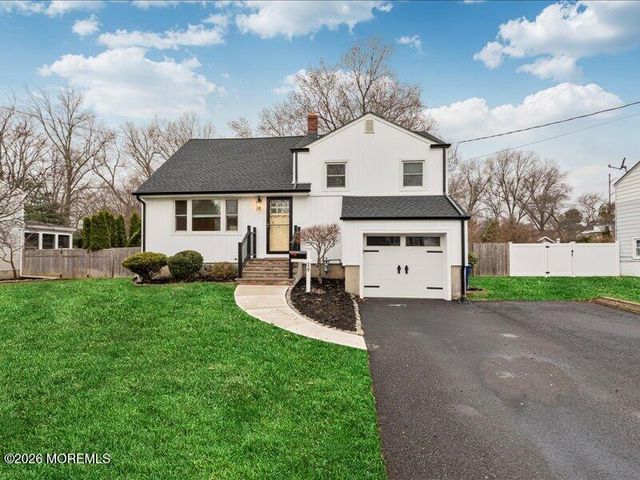 28 Spruce Drive, Shrewsbury Boro, NJ 07702