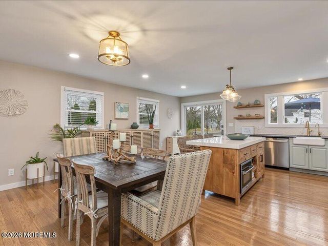 28 Spruce Drive, Shrewsbury Boro, NJ 07702