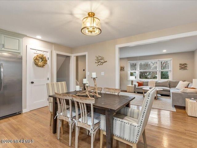 28 Spruce Drive, Shrewsbury Boro, NJ 07702