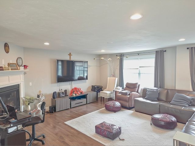 239 Woodland St 3, West Boylston, MA 01583