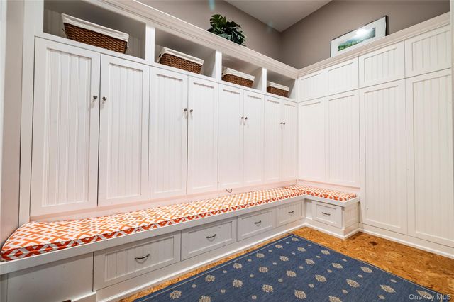 755 N Village Avenue, Rockville Centre, NY 11570