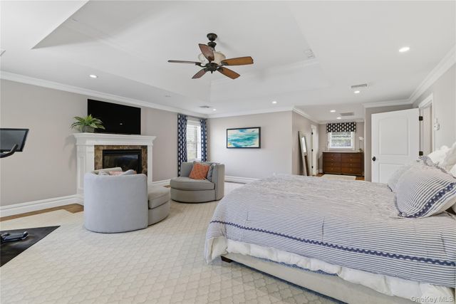 755 N Village Avenue, Rockville Centre, NY 11570