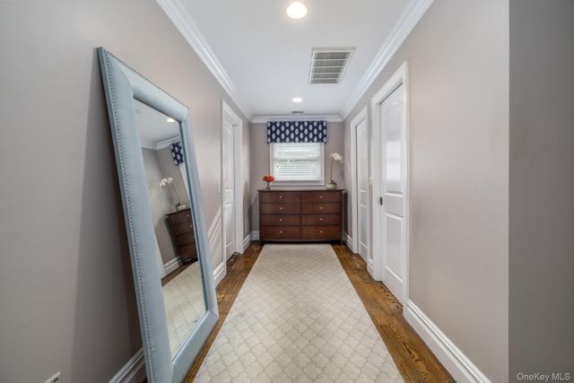 755 N Village Avenue, Rockville Centre, NY 11570