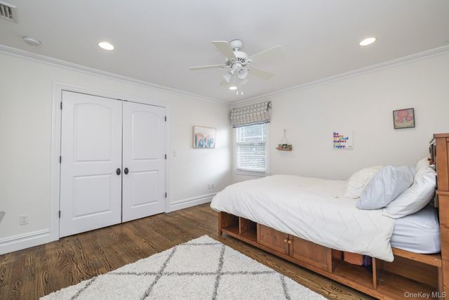 755 N Village Avenue, Rockville Centre, NY 11570