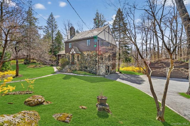 12 Inwood Lane W, Cortlandt Manor, NY 10567