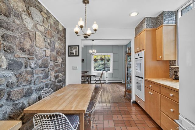 12 Inwood Lane W, Cortlandt Manor, NY 10567