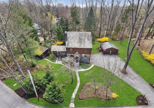 12 Inwood Lane W, Cortlandt Manor, NY 10567