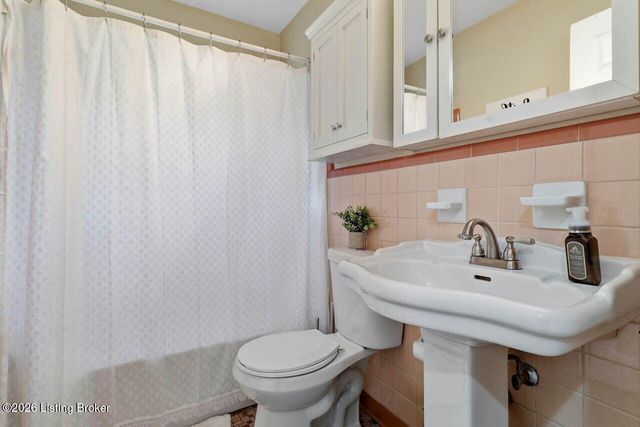 8814 Terry Rd, Louisville, KY 40258