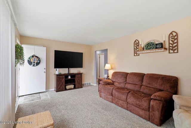 8814 Terry Rd, Louisville, KY 40258