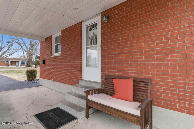 8814 Terry Rd, Louisville, KY 40258