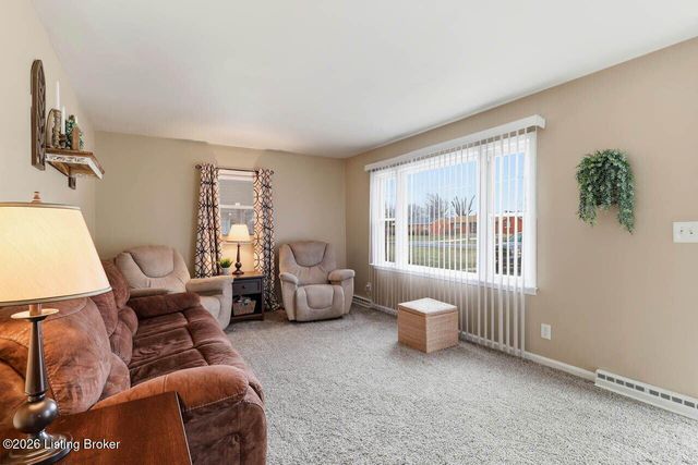 8814 Terry Rd, Louisville, KY 40258