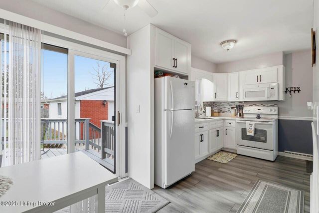 8814 Terry Rd, Louisville, KY 40258