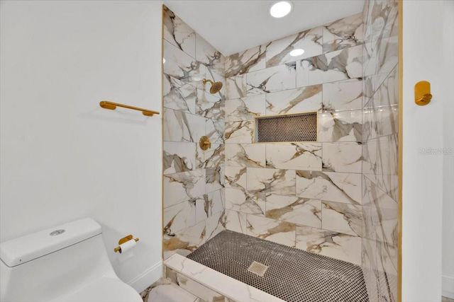 5108 AVIGNON COURT, Orlando, FL 32839