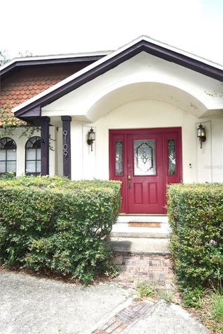 9109 QUEEN ELIZABETH COURT, Orlando, FL 32818