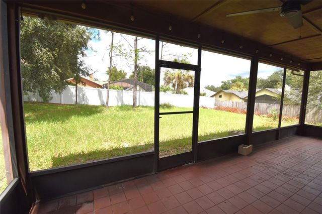 9109 QUEEN ELIZABETH COURT, Orlando, FL 32818
